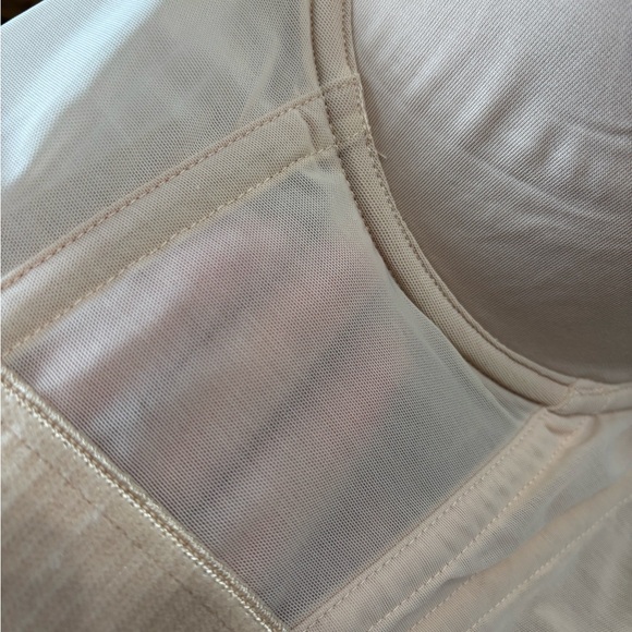 Wacoal Nude Bandeau Bustier - Picture 7 of 8